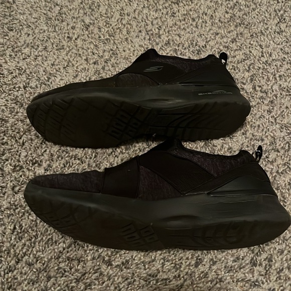 Black Skechers Sneakers - Picture 4 of 6